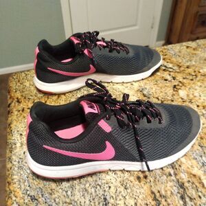 Nike Women's Flex Experience Sneaker Black Pink Running Shoes Sz 9.5W 869566-002